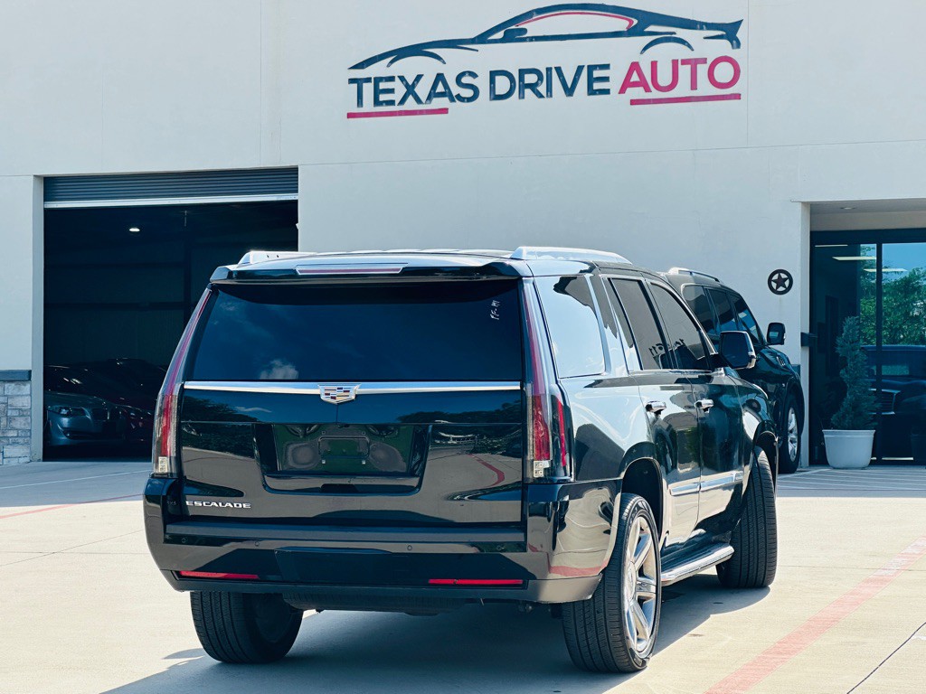 2018 Cadillac Escalade Image 10