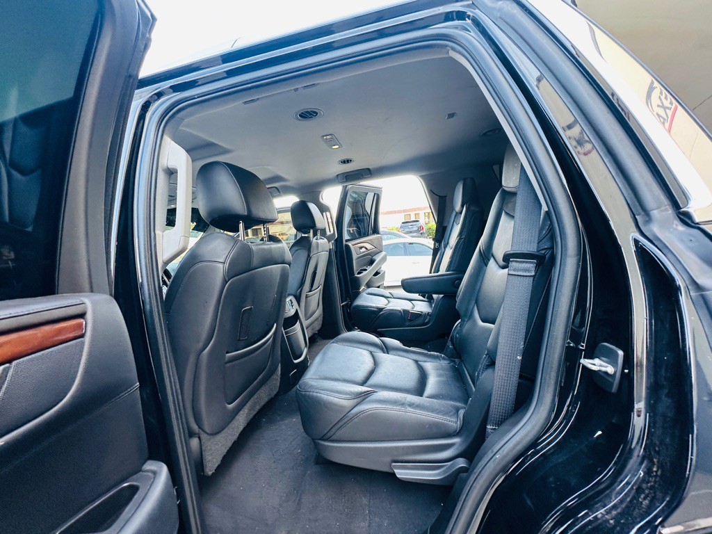 2018 Cadillac Escalade Image 18