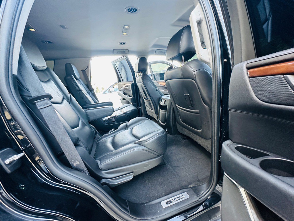 2018 Cadillac Escalade Image 24
