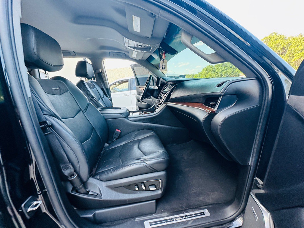2018 Cadillac Escalade Image 26