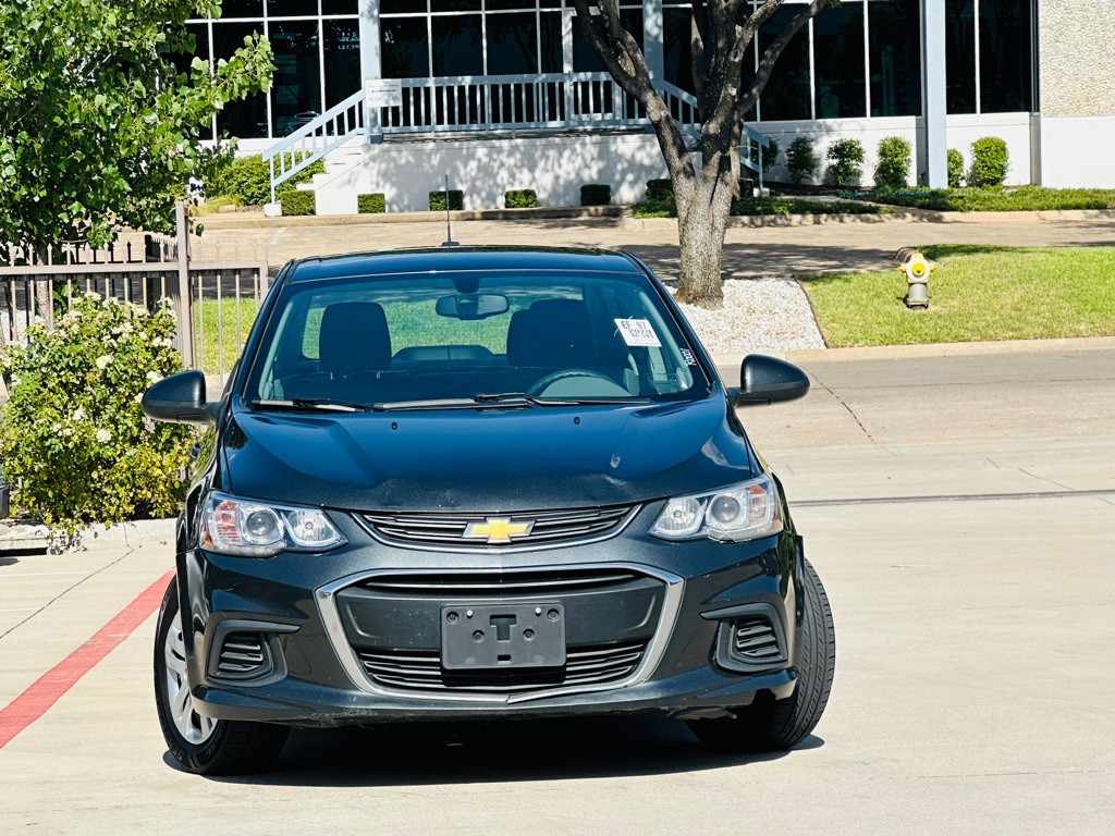 2020 Chevrolet Sonic Image 2