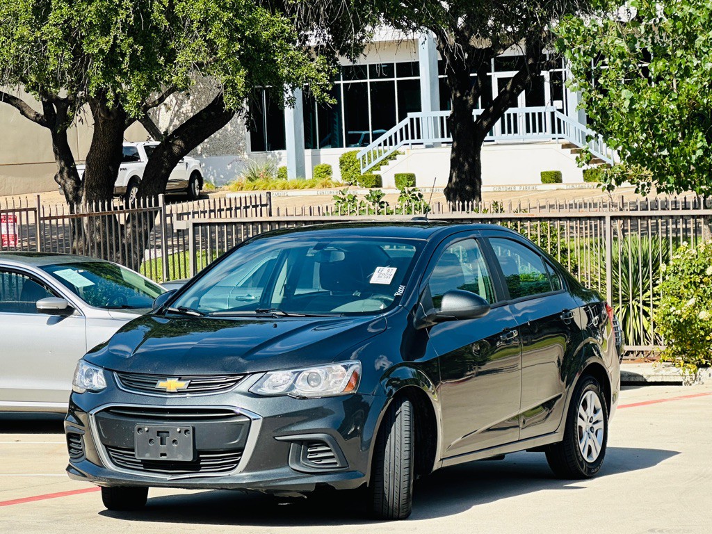 2020 Chevrolet Sonic Image 3