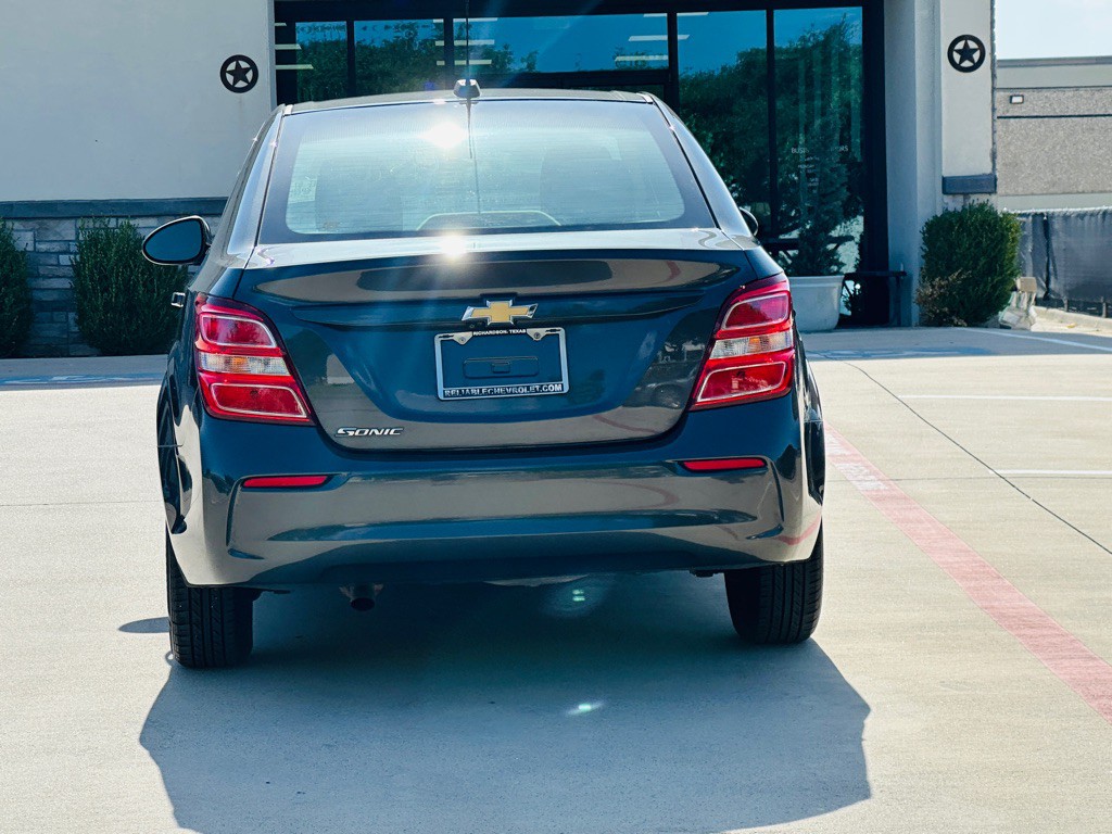 2020 Chevrolet Sonic Image 8