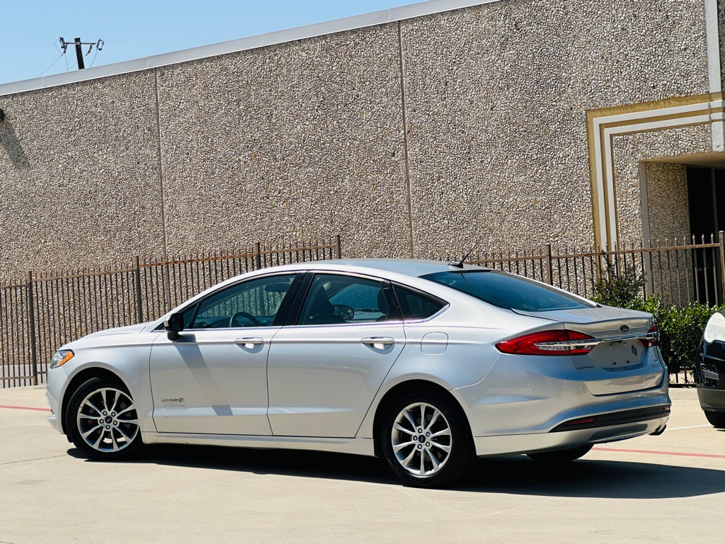 2017 Ford Fusion Image 8