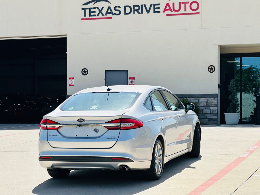 2017 Ford Fusion Image 11
