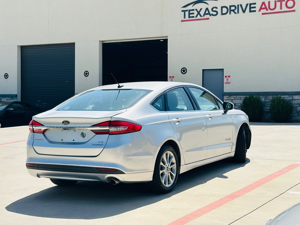 2017 Ford Fusion Image 12