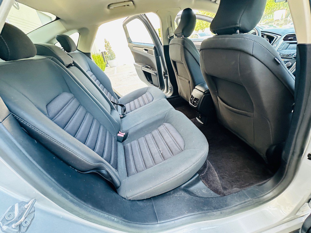 2017 Ford Fusion Image 20