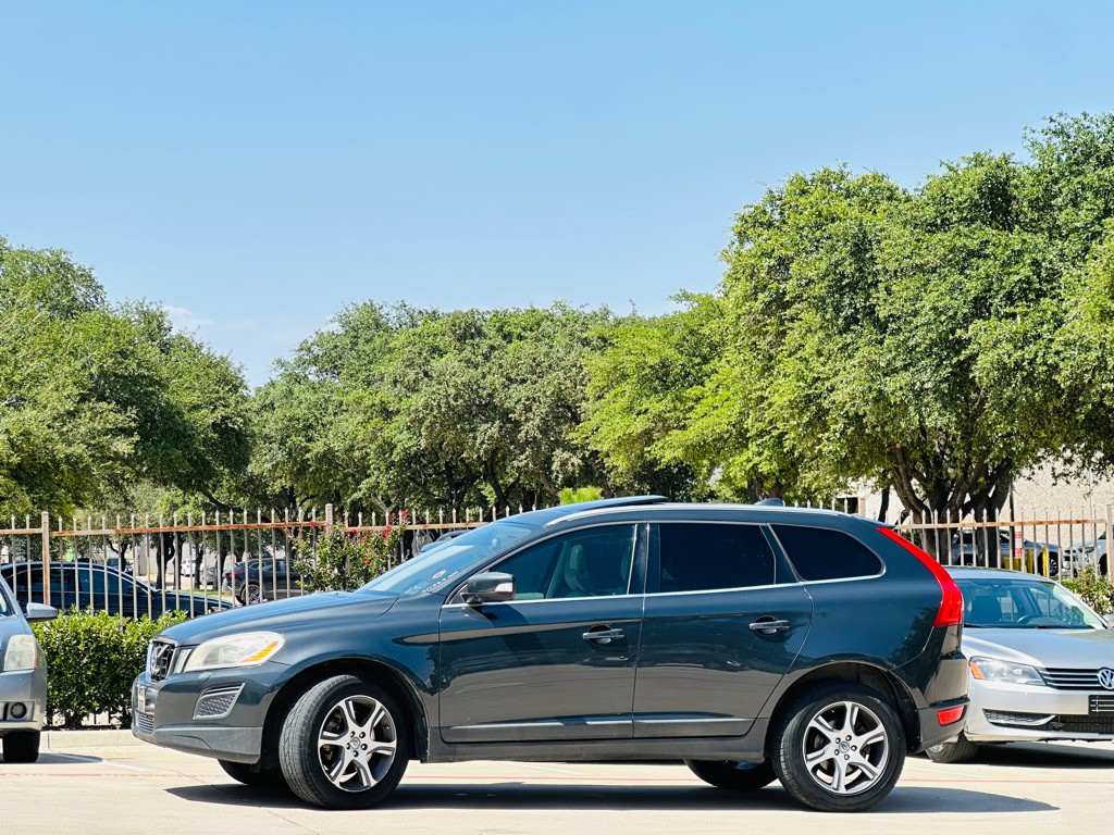 2013 Volvo XC60 Image 4