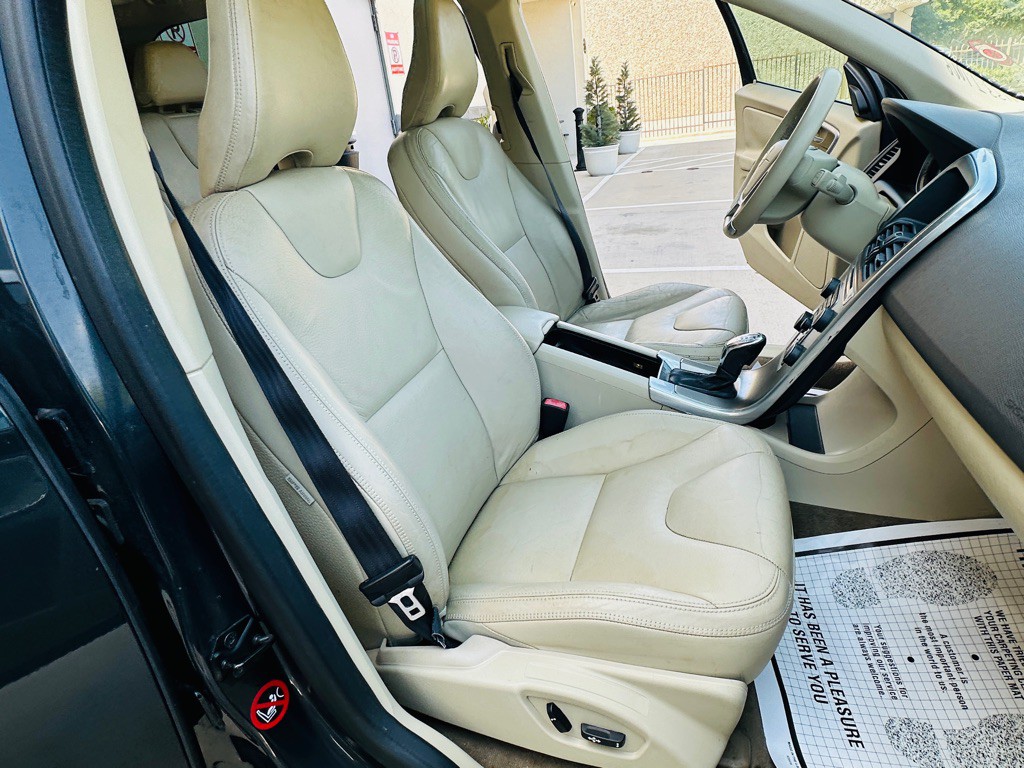 2013 Volvo XC60 Image 23