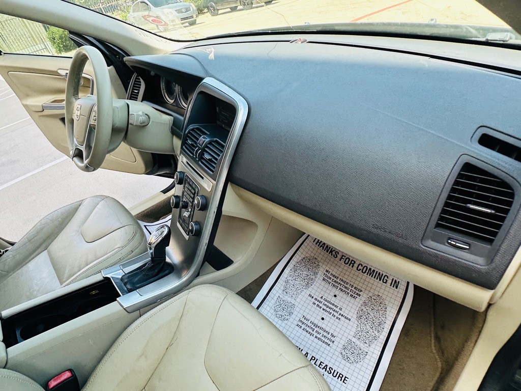 2013 Volvo XC60 Image 24