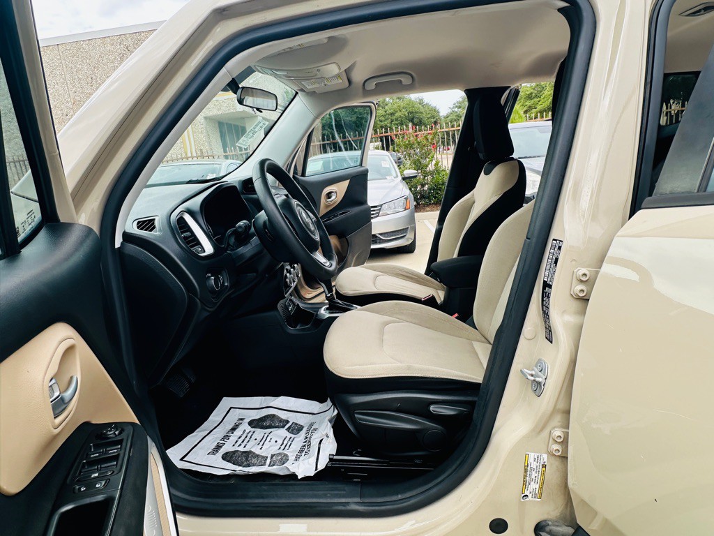 2016 Jeep Renegade Image 14