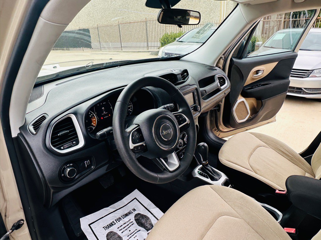 2016 Jeep Renegade Image 15