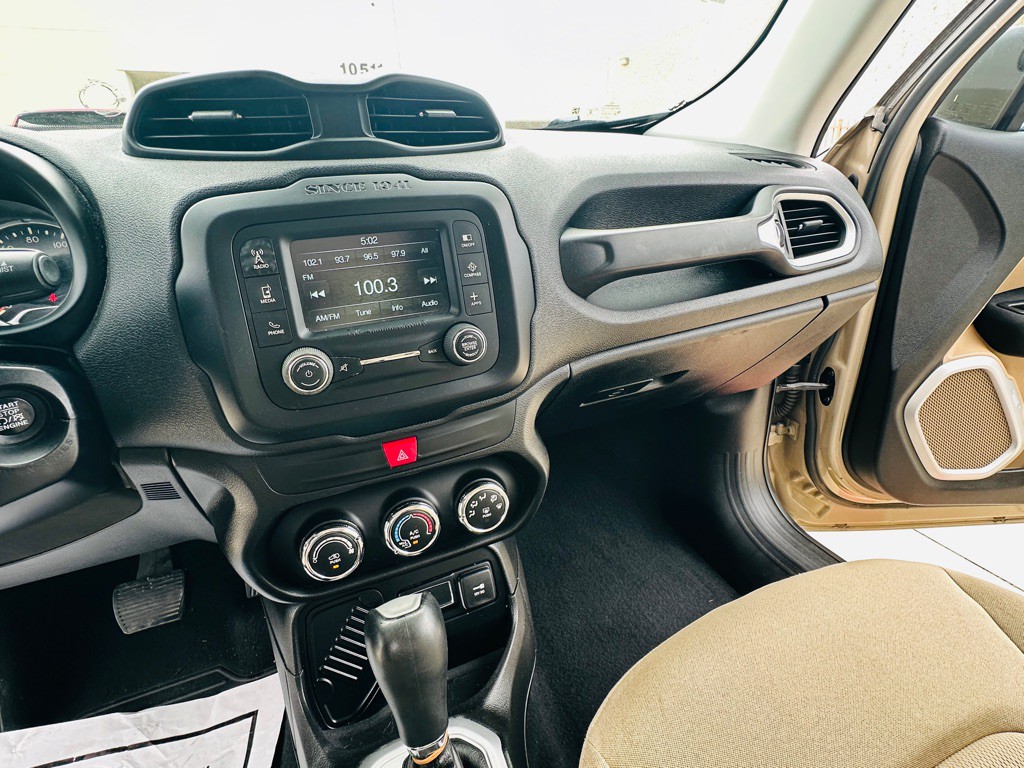 2016 Jeep Renegade Image 17