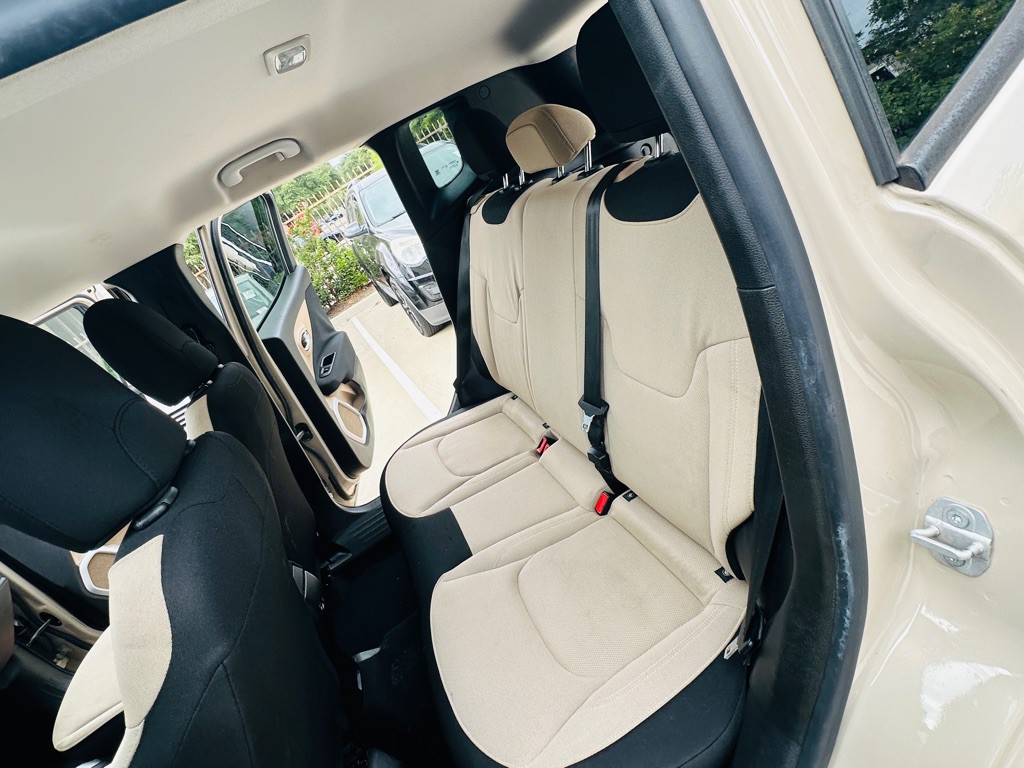 2016 Jeep Renegade Image 20