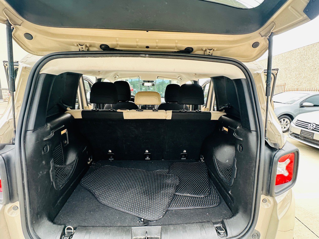2016 Jeep Renegade Image 21