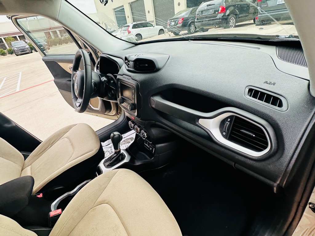 2016 Jeep Renegade Image 27