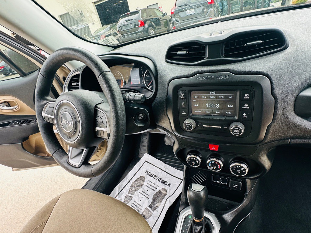 2016 Jeep Renegade Image 29