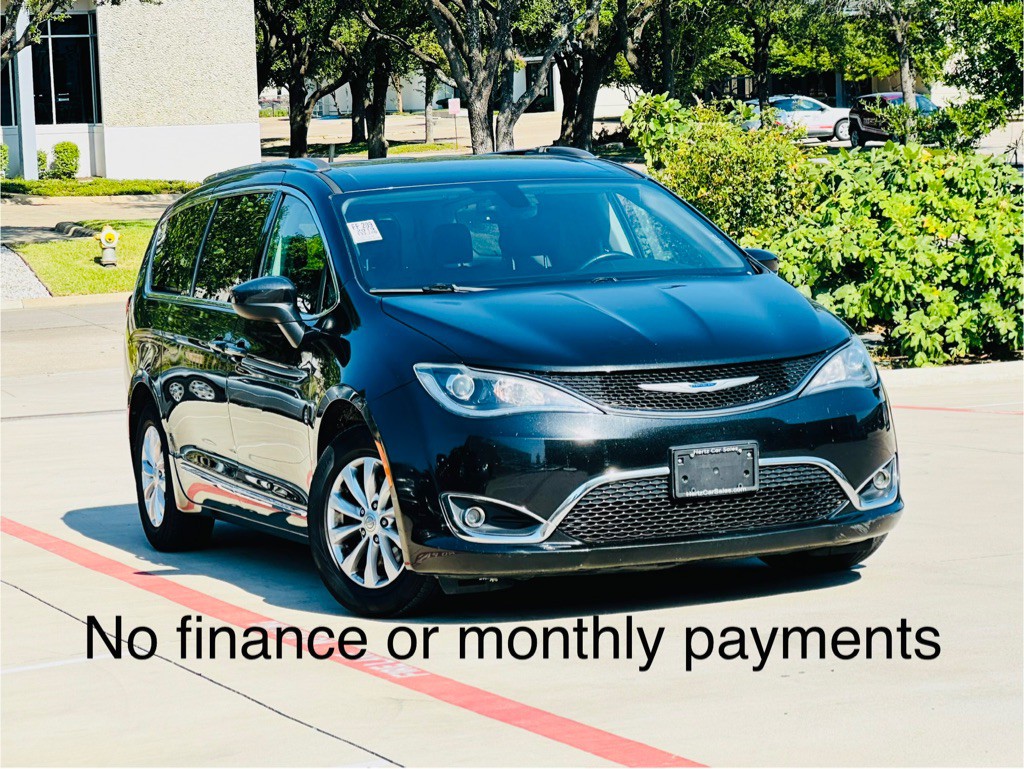 2019 Chrysler Pacifica Image 1