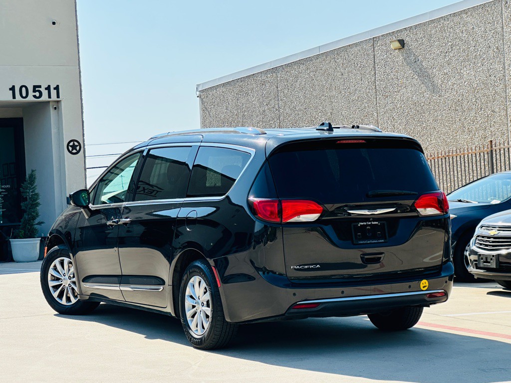 2019 Chrysler Pacifica Image 9