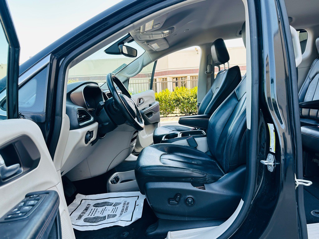 2019 Chrysler Pacifica Image 15