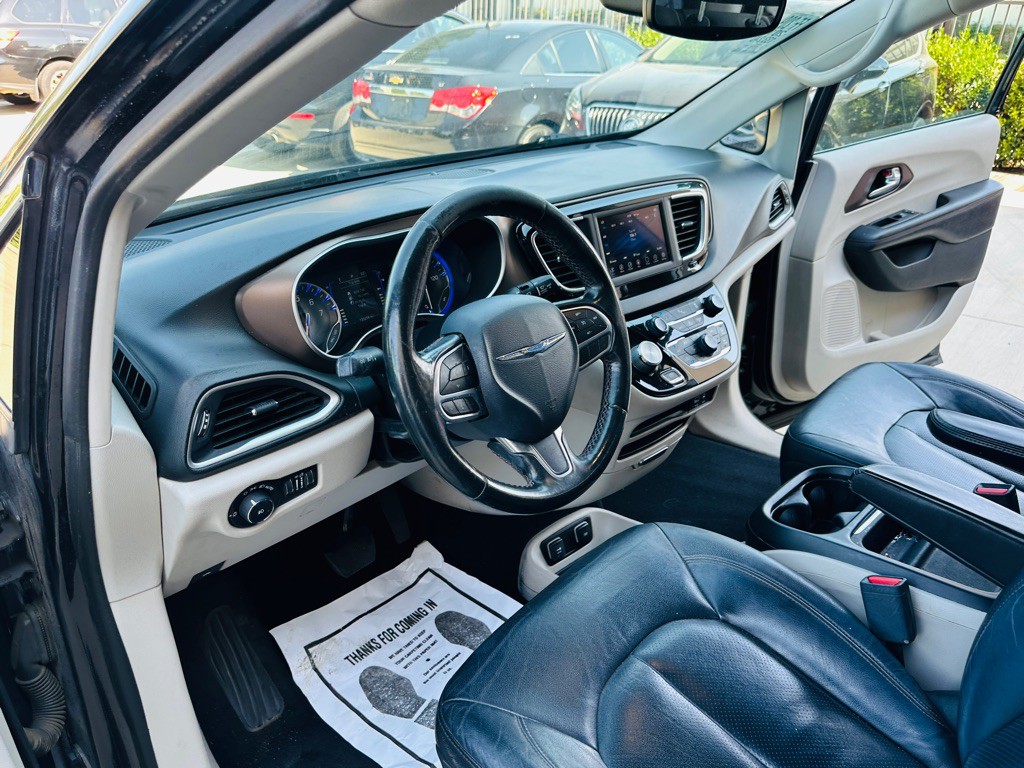 2019 Chrysler Pacifica Image 16