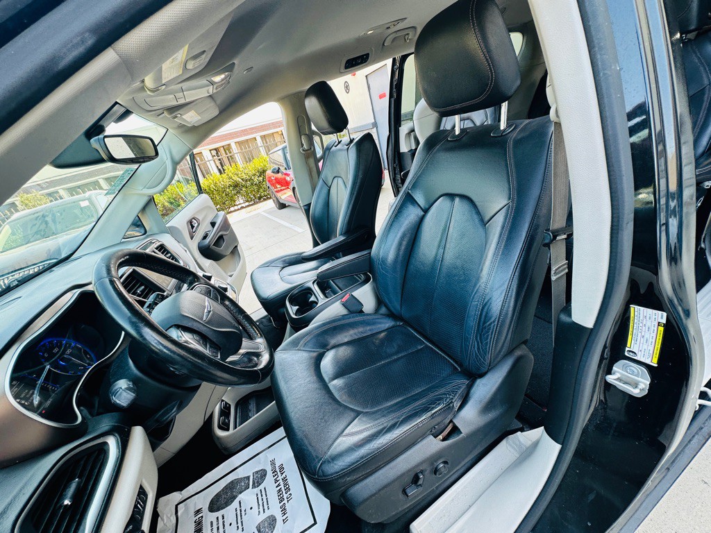 2019 Chrysler Pacifica Image 20