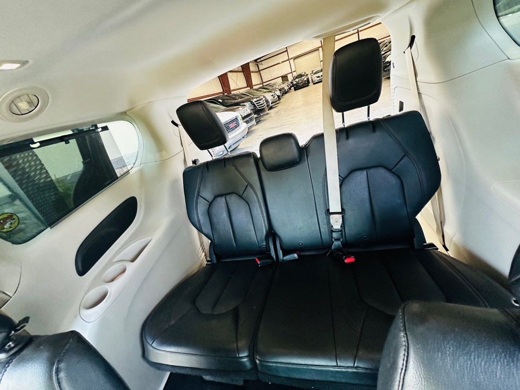 2019 Chrysler Pacifica Image 24