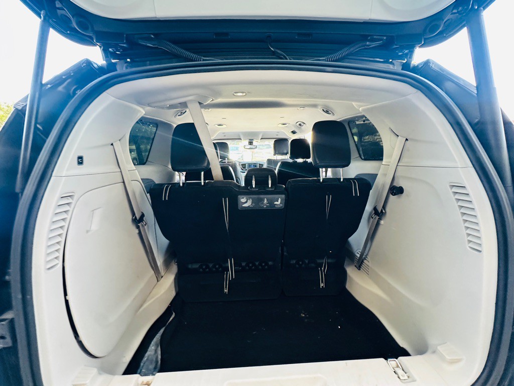 2019 Chrysler Pacifica Image 25