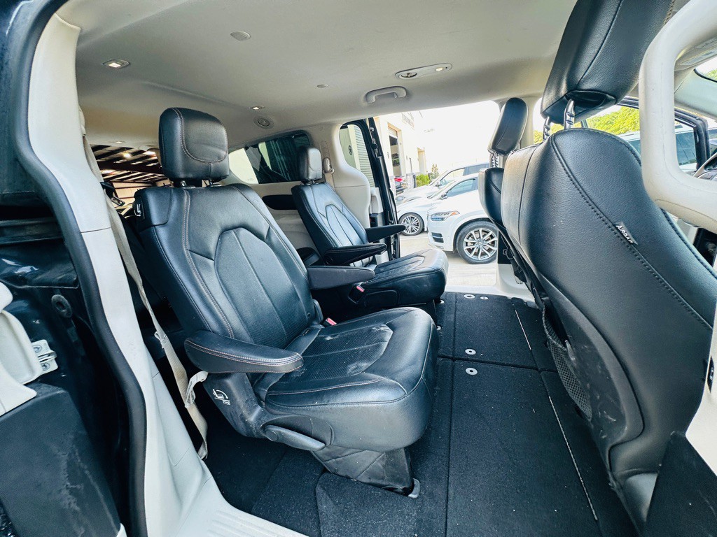 2019 Chrysler Pacifica Image 27