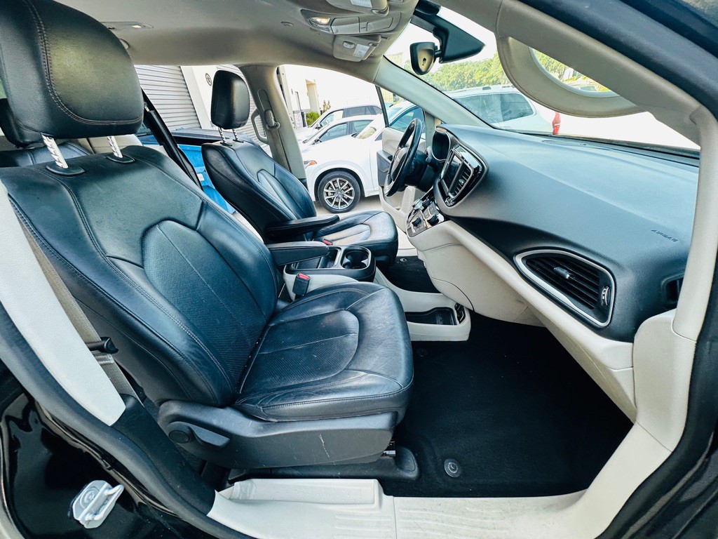 2019 Chrysler Pacifica Image 29