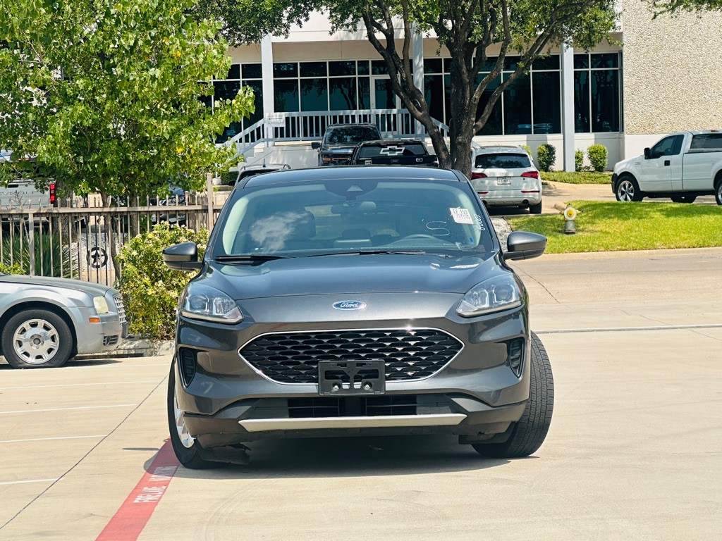 2020 Ford Escape Image 2