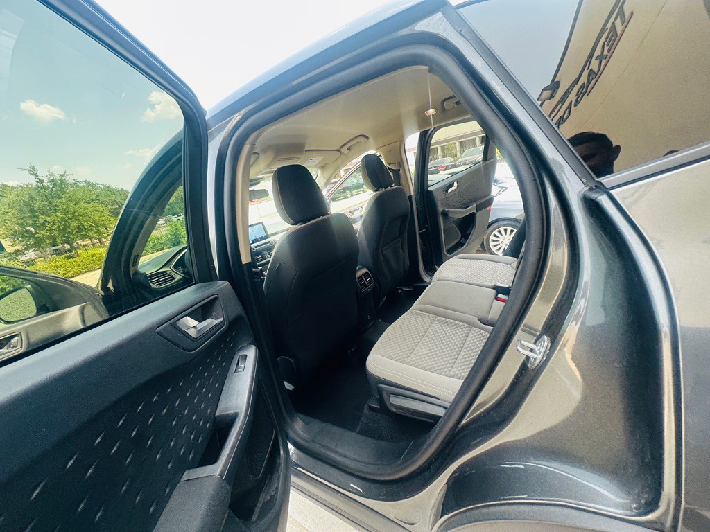 2020 Ford Escape Image 18