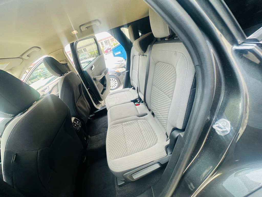 2020 Ford Escape Image 19