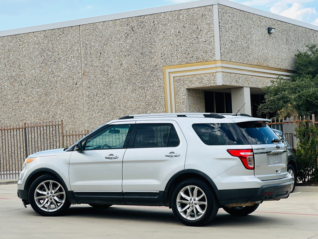 2013 Ford Explorer Image 6