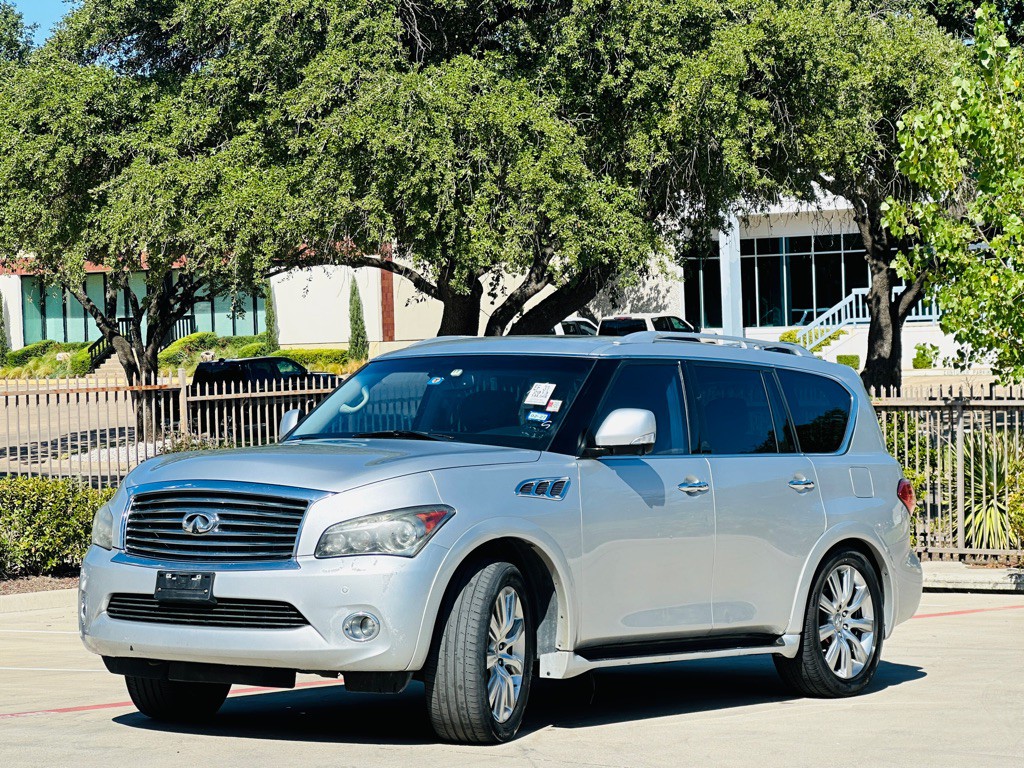 2013 INFINITI QX56 Image 3