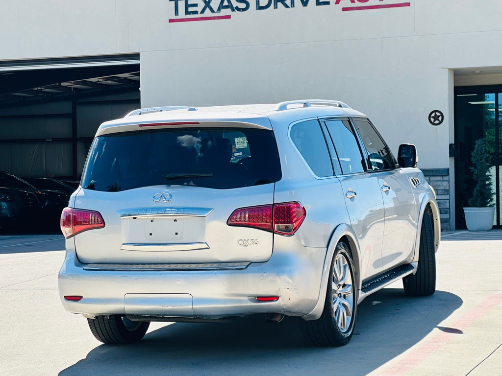 2013 INFINITI QX56 Image 9