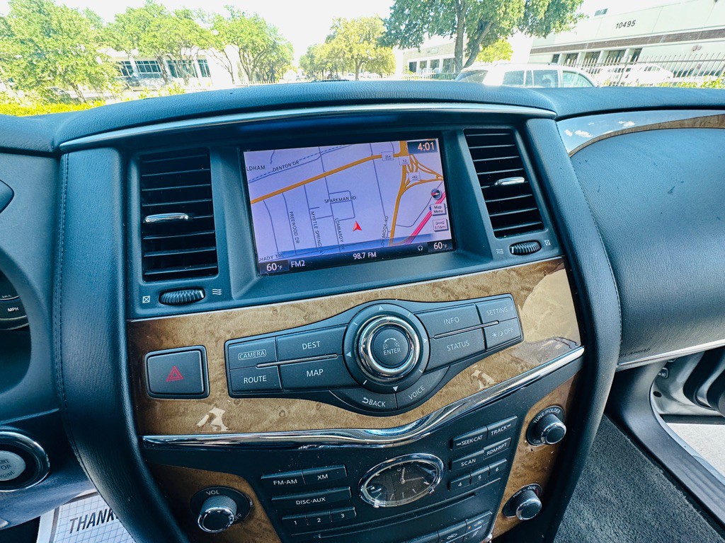 2013 INFINITI QX56 Image 16