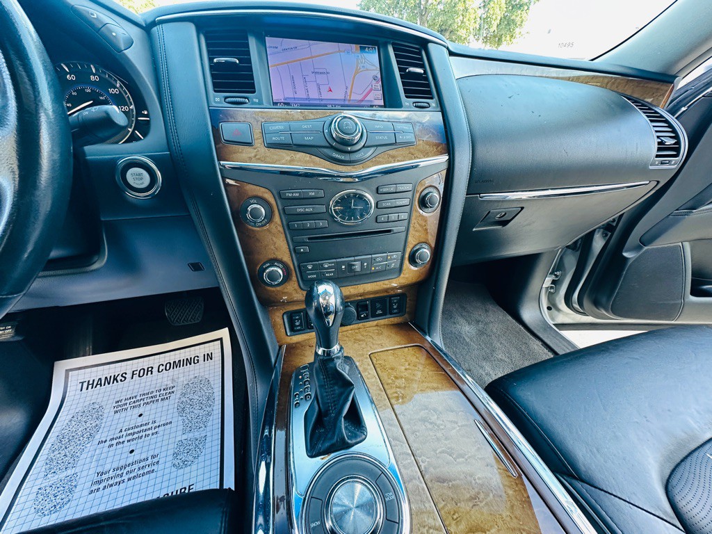 2013 INFINITI QX56 Image 18