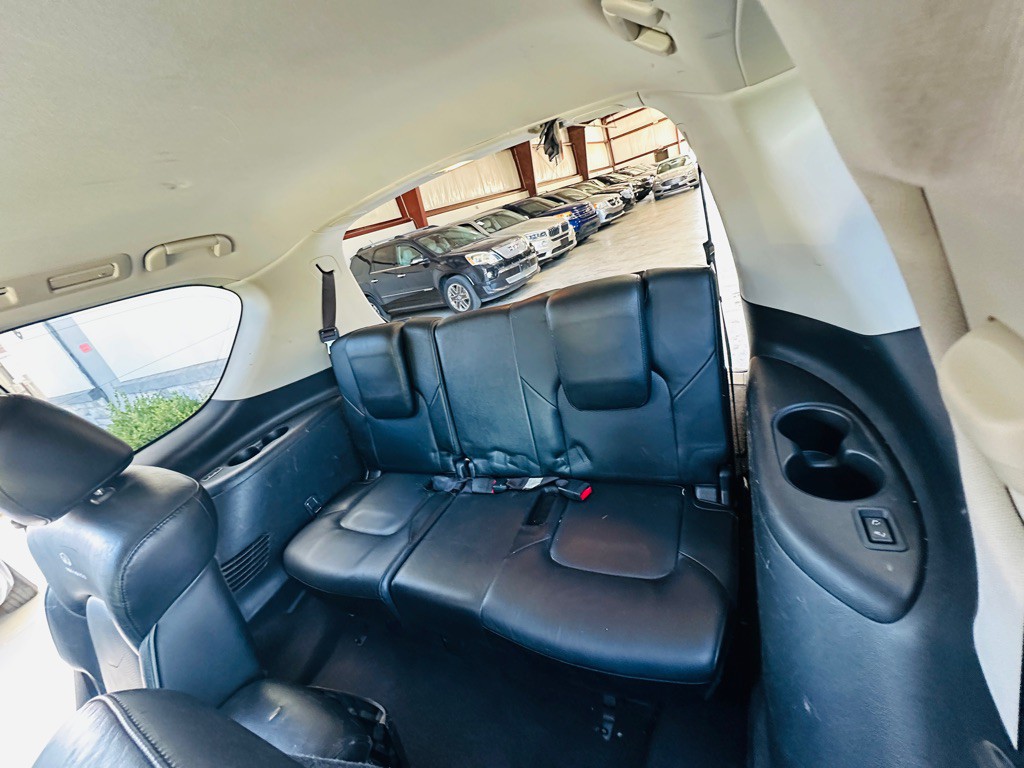 2013 INFINITI QX56 Image 24