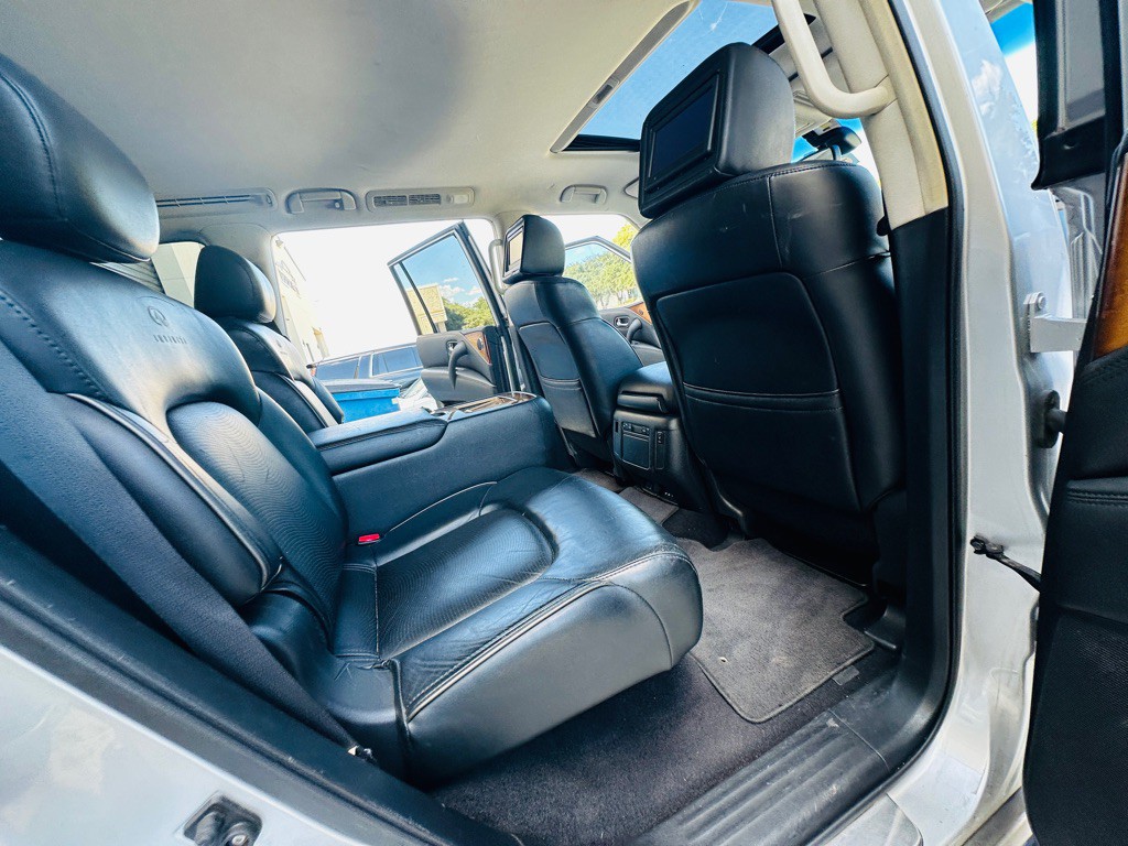 2013 INFINITI QX56 Image 26