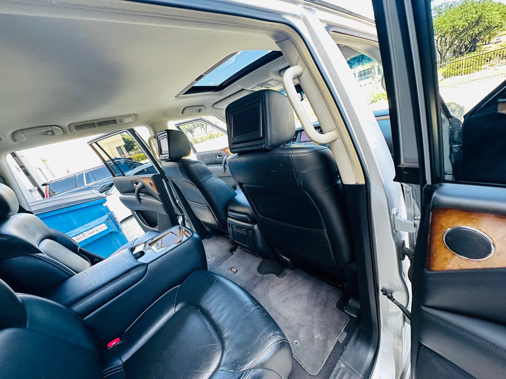 2013 INFINITI QX56 Image 29