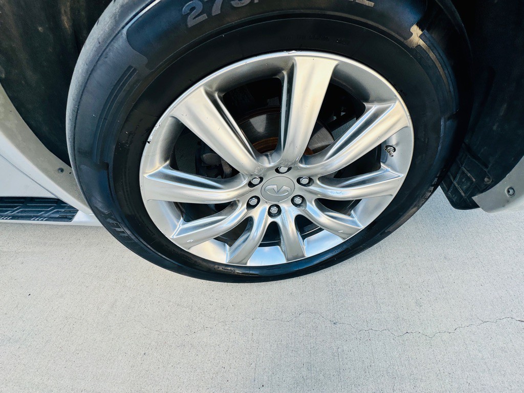 2013 INFINITI QX56 Image 37