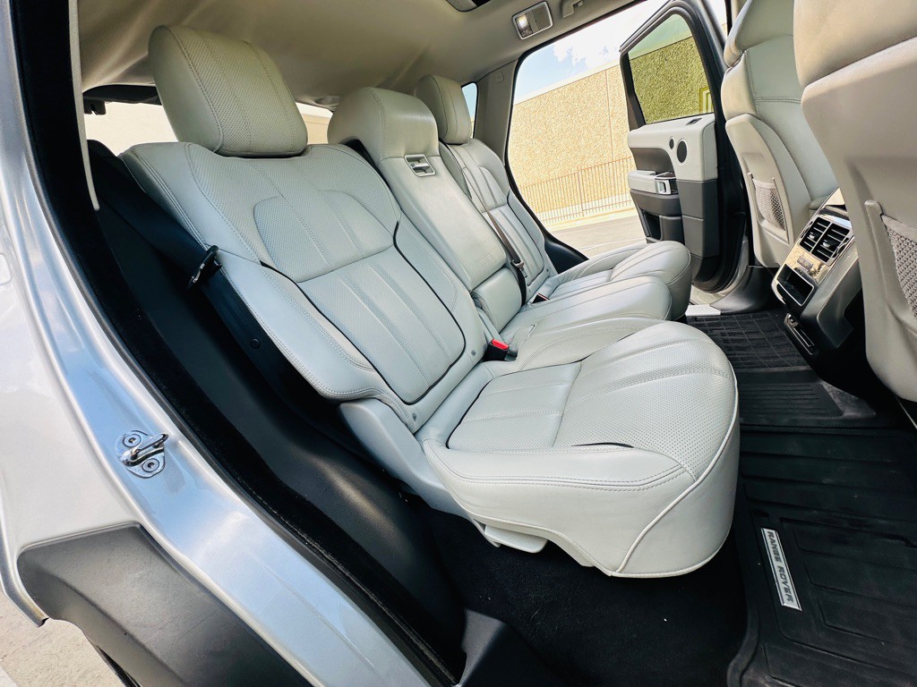 2015 Land Rover Range Rover Sport Image 26