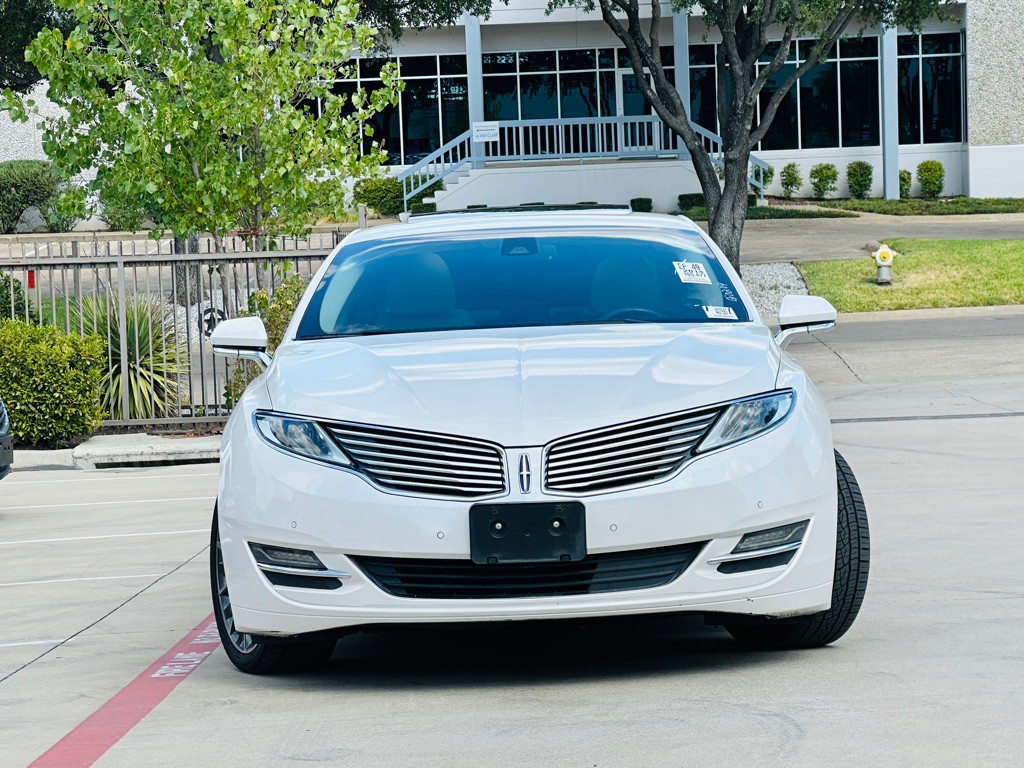 2014 Lincoln MKZ Image 2