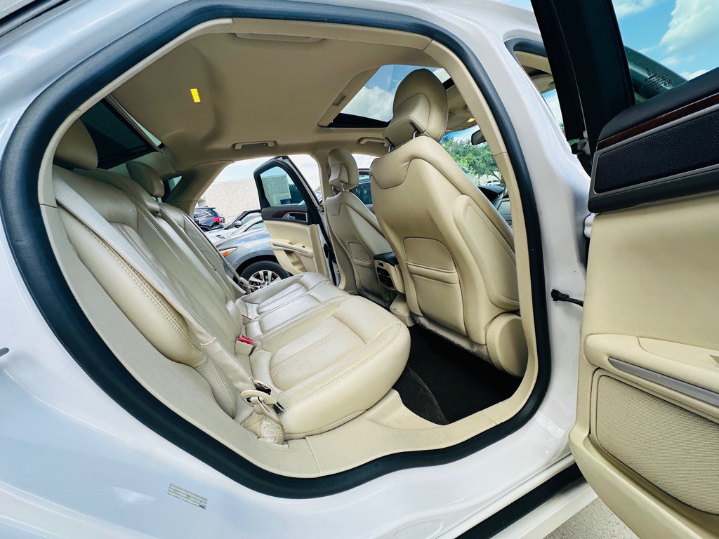 2014 Lincoln MKZ Image 21