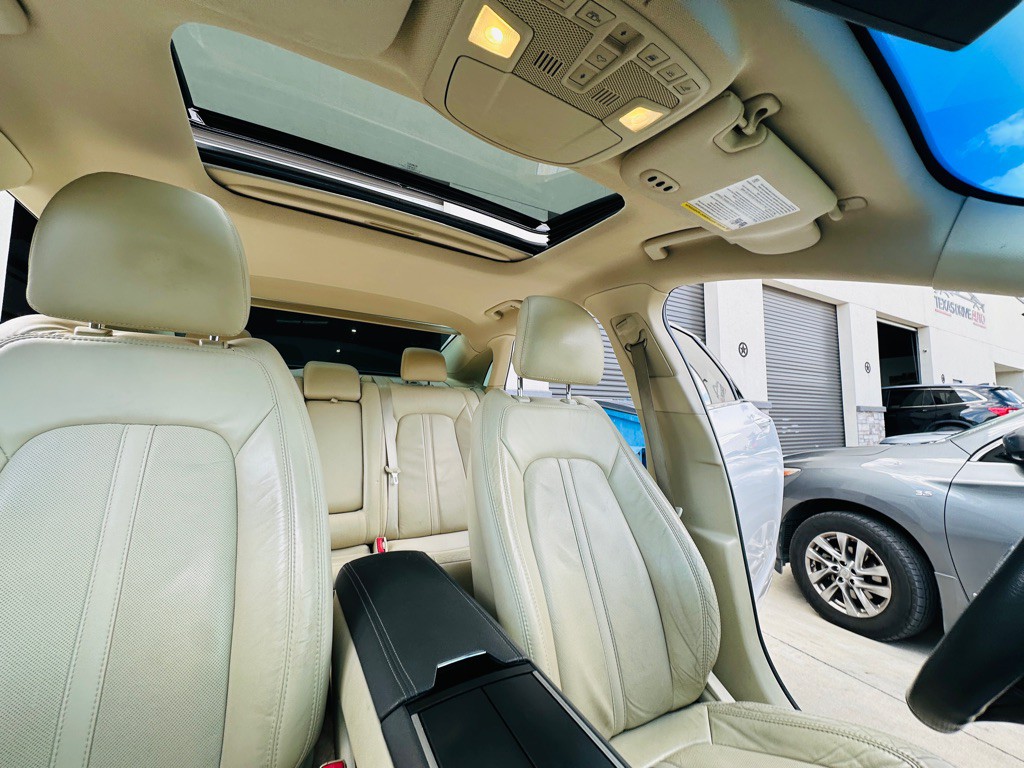 2014 Lincoln MKZ Image 25