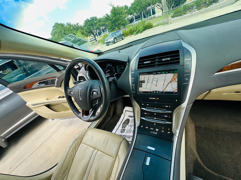 2014 Lincoln MKZ Image 26