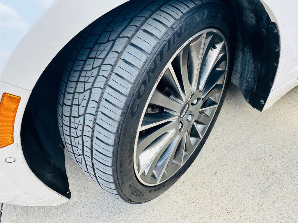 2014 Lincoln MKZ Image 29