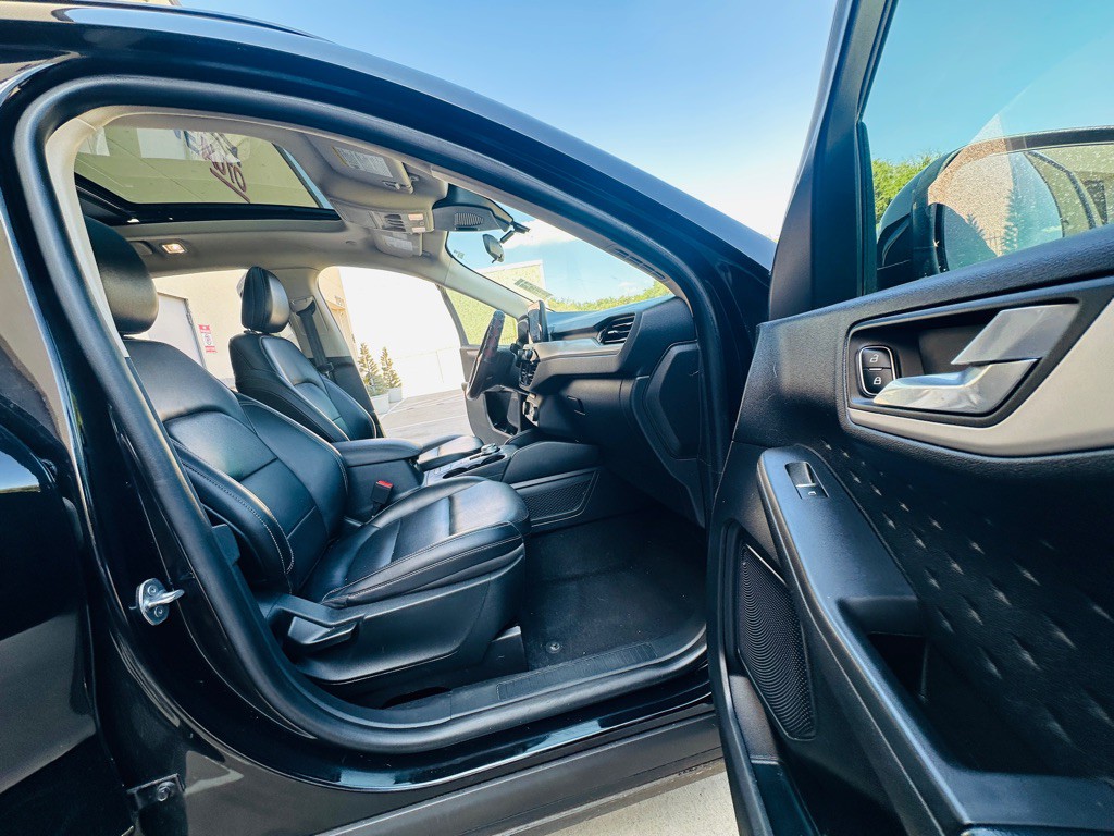 2020 Ford Escape Image 25