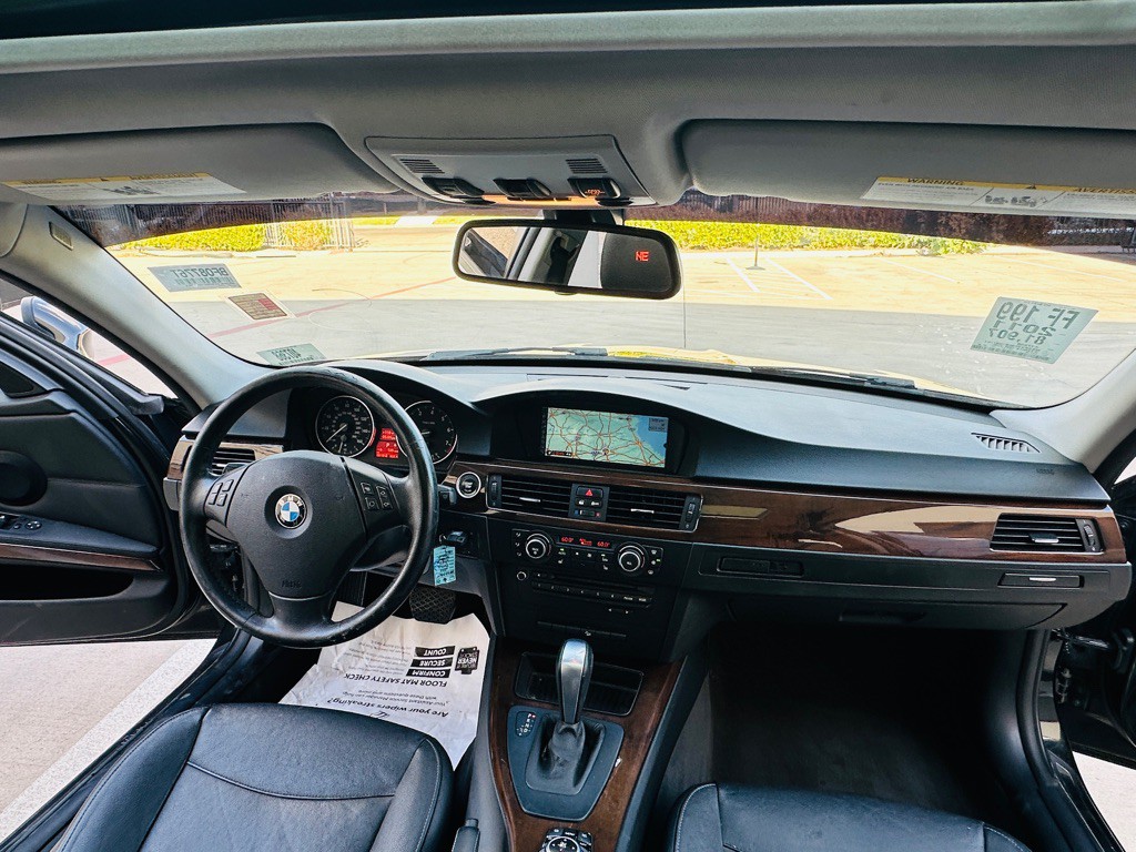 2011 BMW 3 Series Image 20
